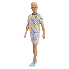 Ляльки - Лялька Barbie Fashionistas Кен Модник у кольоровій футболці та білих шортах (GRB90)