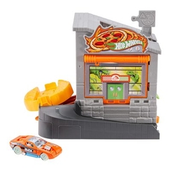 Коллекционные автомодели - Набор Hot Wheels Необычайные приключения в городе Монстры в городе (FRH28/GFY68)