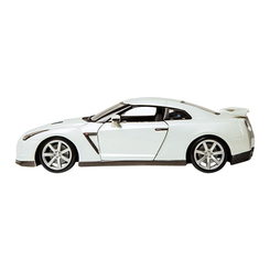 Колекційні автомоделі - Автомодель Bburago Nissan GT-R білий металік металева 1:24 (18-21082/18-21082-2)