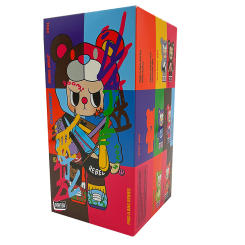 Персонажі мультфільмів - ​М'яка іграшка-сюрприз Pop Top Rebel Bear Find A Bag Кул бой (CSRB005)