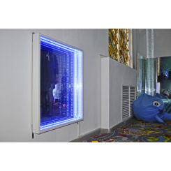 Игровые комплексы, качели, горки - Зеркало Tia-Sport с эффектом бесконечности (3D зеркало) для сенсорной комнаты 50х50 см (sm-0826) (561)
