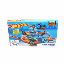 Уцененные игрушки - Уценка! Трек Hot Wheels City Гонки в аэропорту (GFH90)