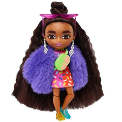 Ляльки - Лялька Barbie Extra minis Леді-цукерка (HGP63)