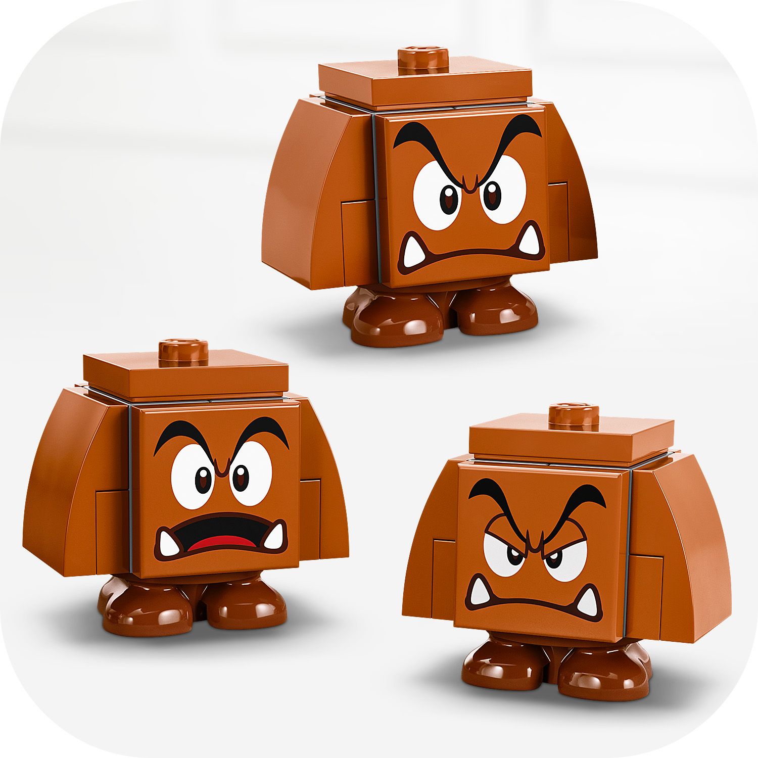 3 фігурки Goomba