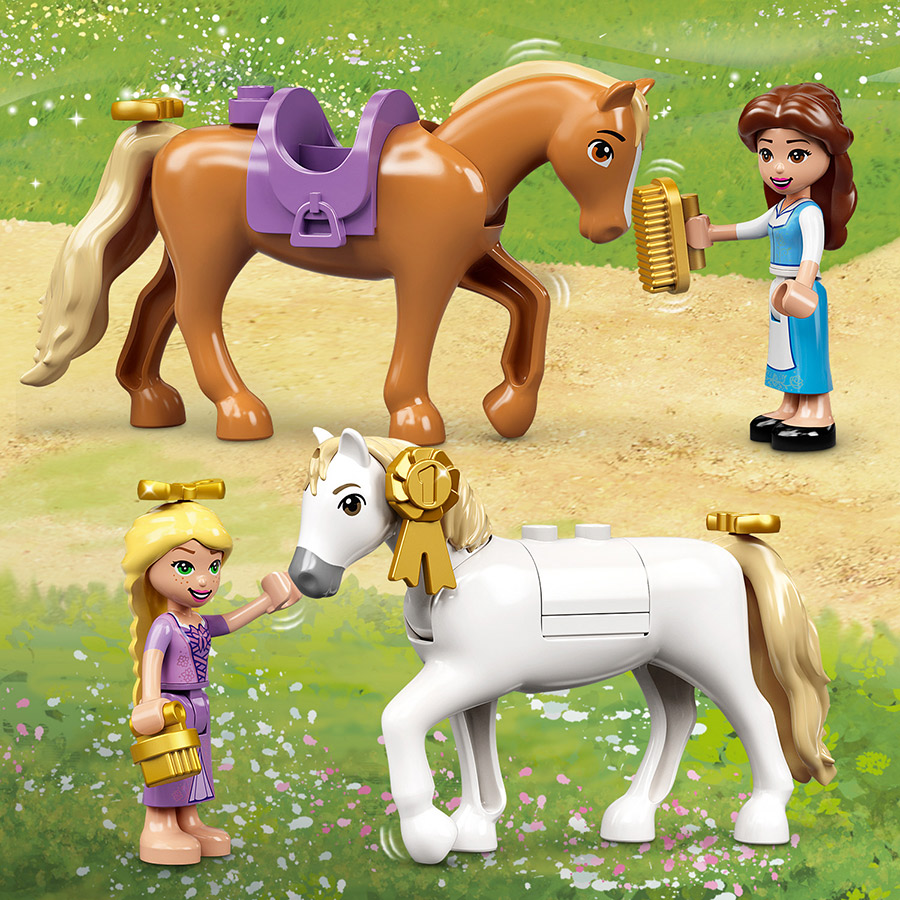Две мини-куколки и две лошадки