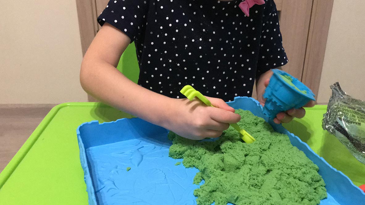 Развитие ребенка с кинетическим песком