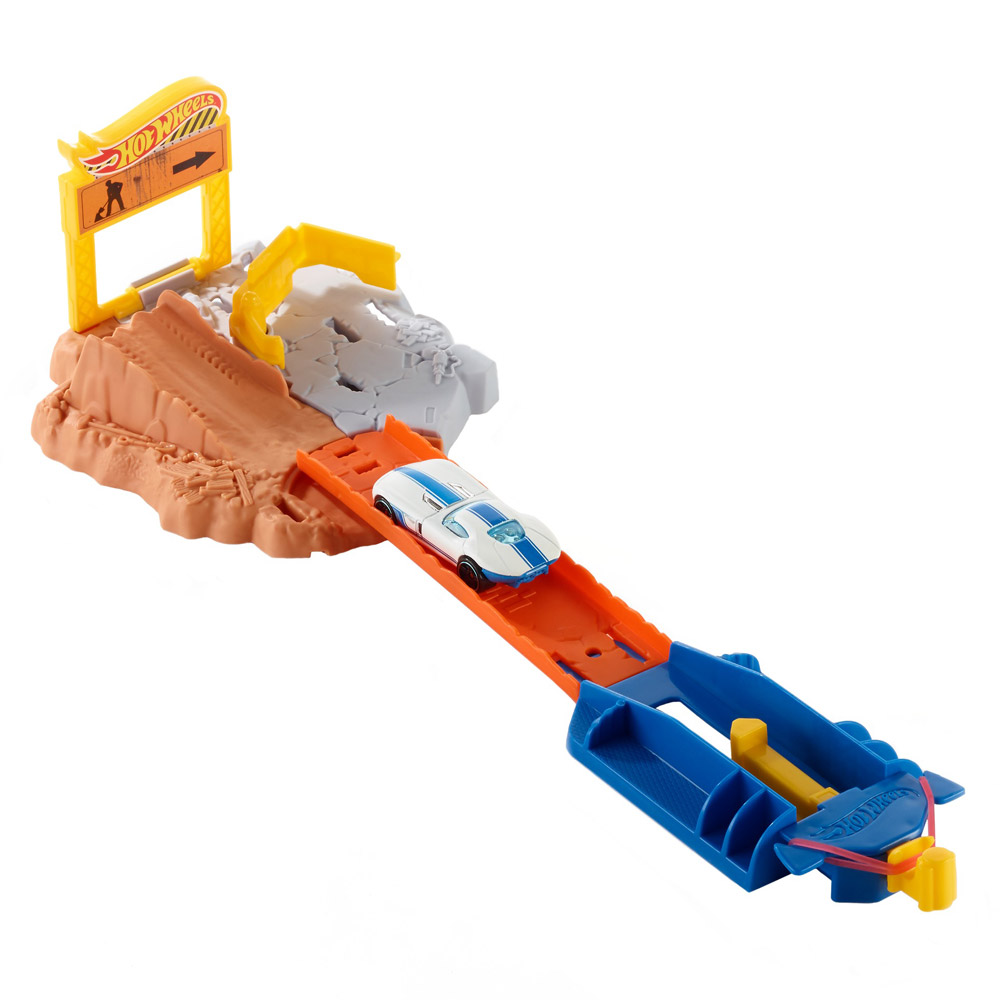 

Карманный трек Hot Wheels Гонки Jump and Crush (CKJ08/DKR44)