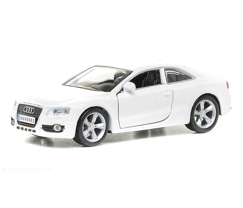 

Автомодель Bburago Audi A5 белый металлик 1:32 (18-43008 met white)