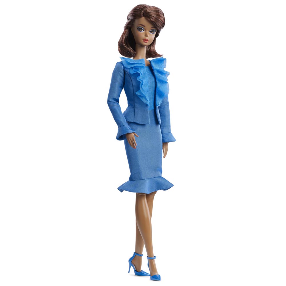 

Кукла Barbie, коллекционная в голубом костюме Barbie (DGW57)