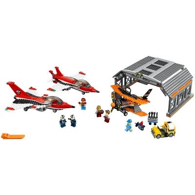 Конструктори LEGO - Конструктор Авіашоу в аеропорту LEGO City (60103)