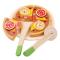 Дитячі кухні та побутова техніка - Ігровий набір New classic toys Bon appetit Піца салямі (10586)