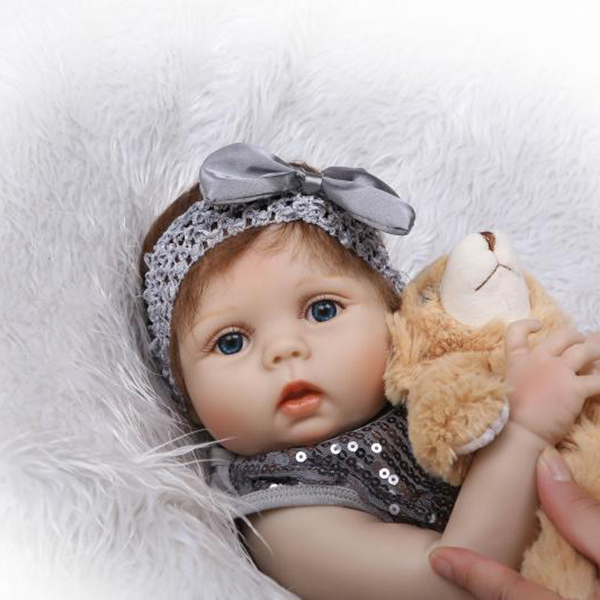 Пупсы - Силиконовая коллекционная кукла Reborn Doll девочка Эмма высота 55 см (175)