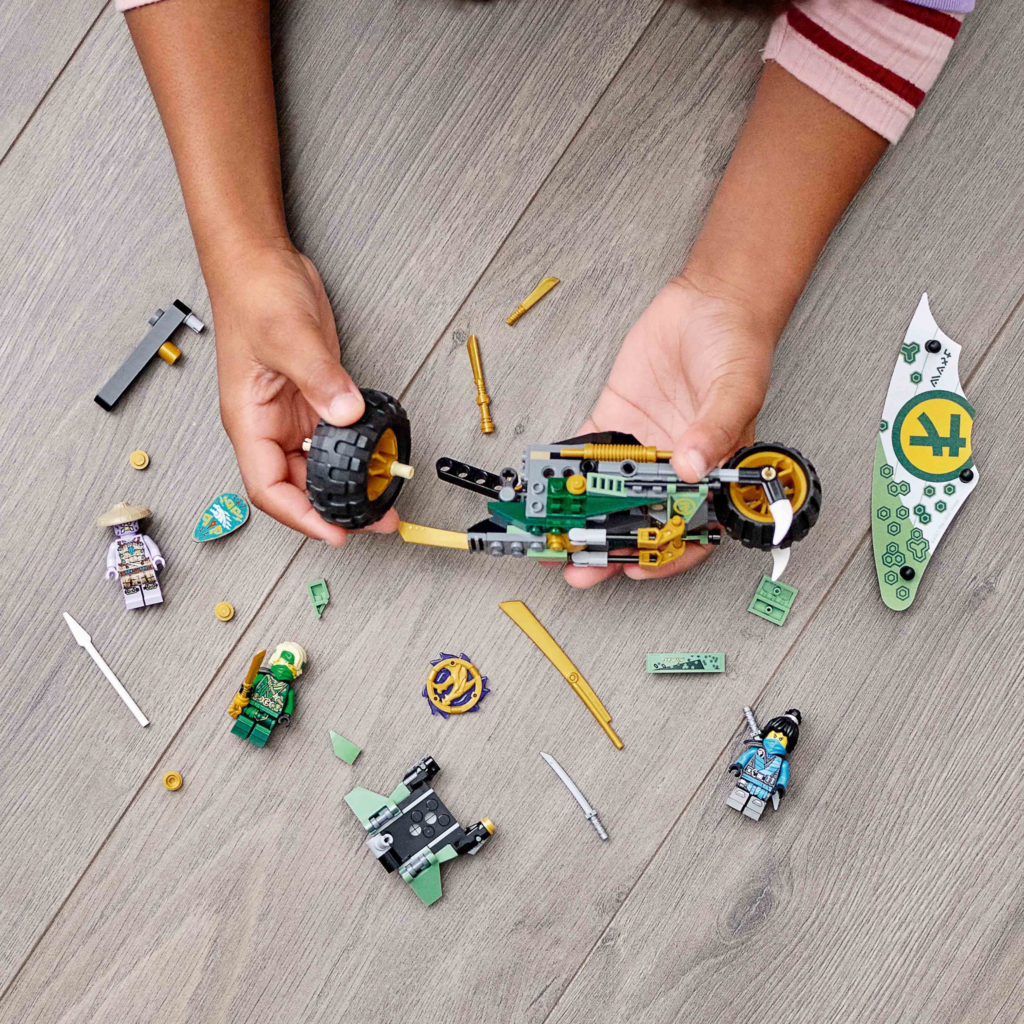 Конструктор LEGO NINJAGO Мотоцикл Ллойда для джунглей (71745