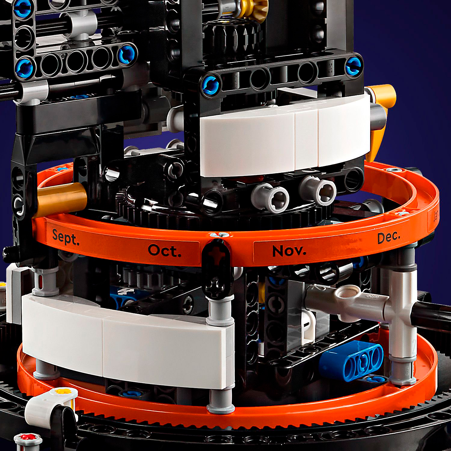 Конструктор LEGO Technic Земля та Місяць на орбіті (42179) купити