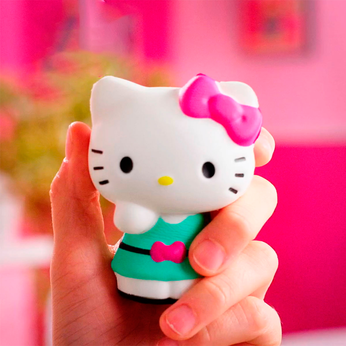 Коллекционная фигурка-сюрприз Sbabam Hello Kitty Капучино (31/CN21