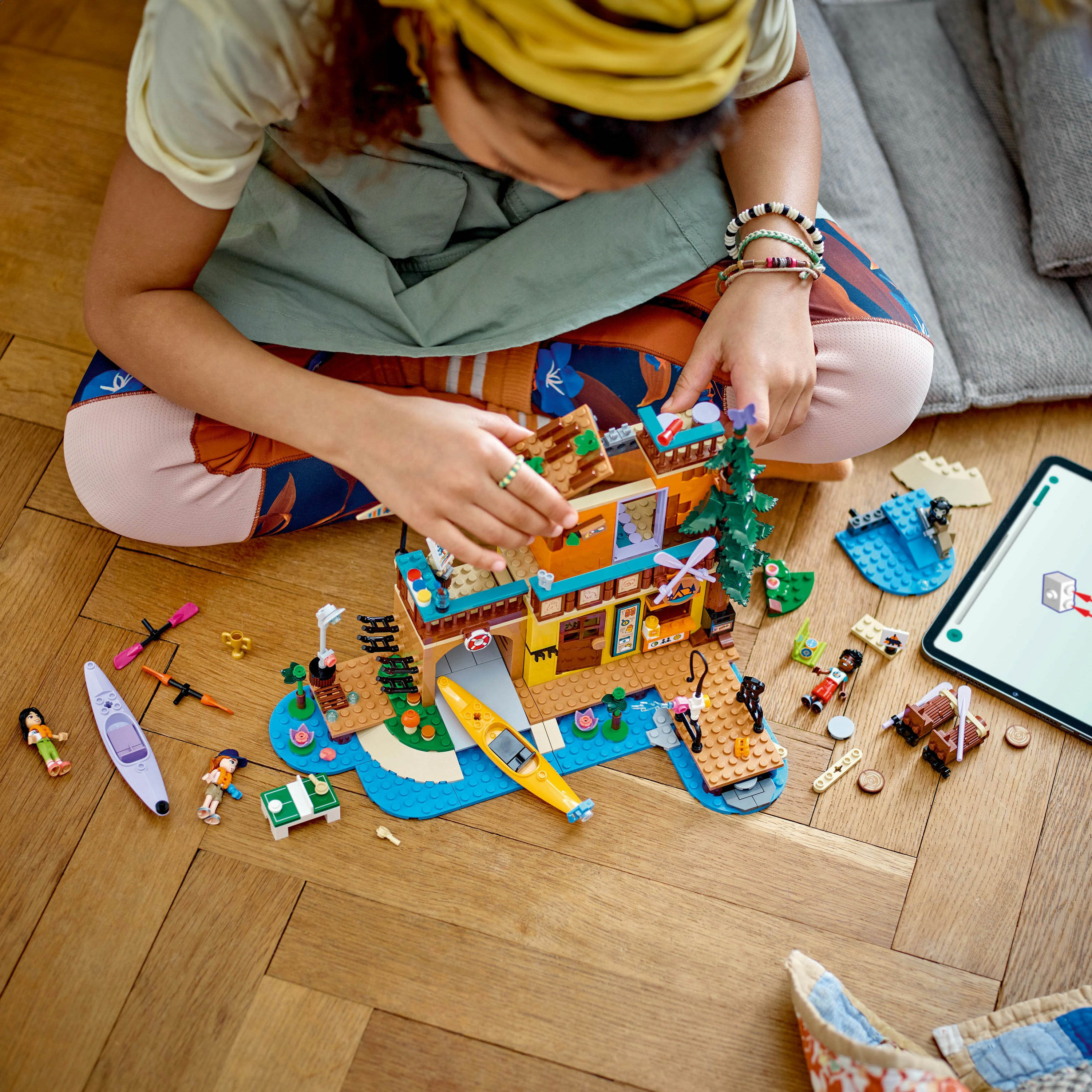 Конструктор LEGO Friends Водные виды спорта в лагере приключений