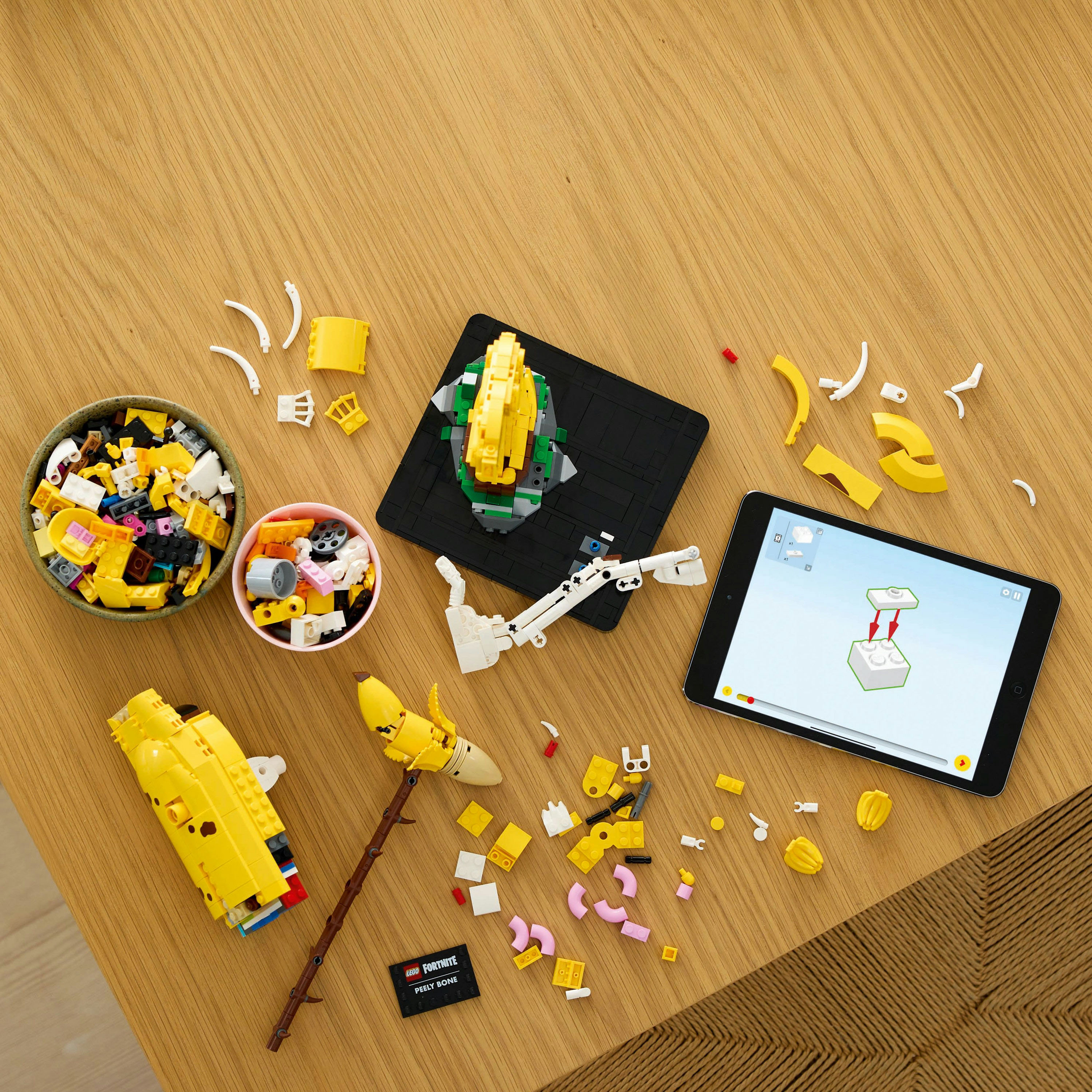 Конструктор LEGO Fortnite Peely Bone (77072) купити в Києві