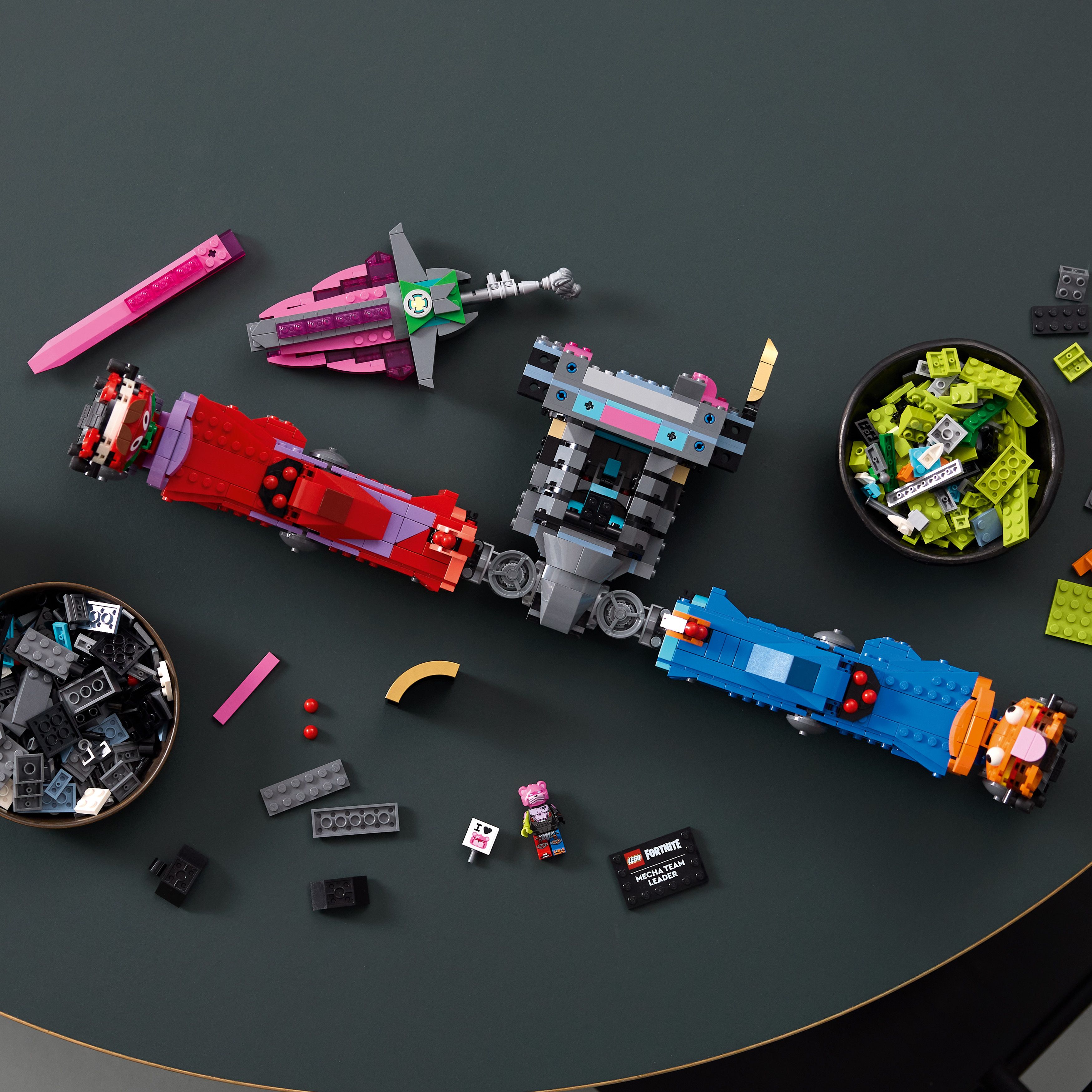 らたはたは Конструктор LEGO Fortnite Mecha Team Leader (77078) купити в Києві