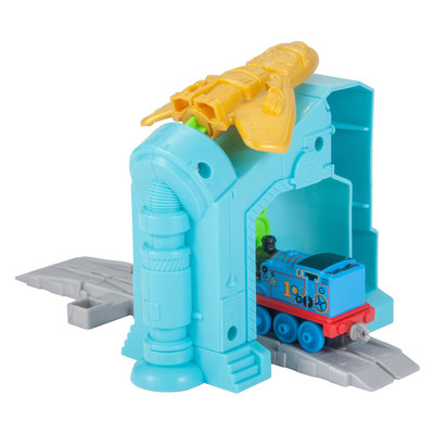 Залізниці та потяги - Ігровий набір Thomas and Friends Adventures Запуск робота (FJP67)#2