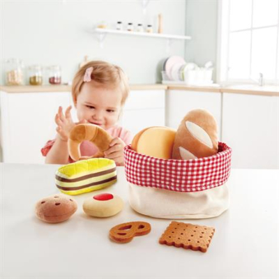 Детские кухни и бытовая техника - Игровой набор Hape Корзина с выпечкой (E3168)#3