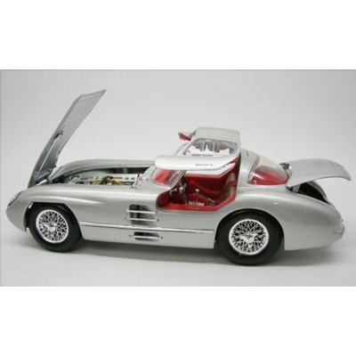 Транспорт і спецтехніка - Автомодель 1955 Mercedes Benz 300 SLR Uhlenhaut Coupe сріблястий (36898 silver)#2