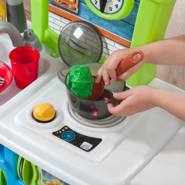 Детские кухни и бытовая техника - Игрушечная кухня Step2 Little cooks 86,4х66х27,94 см (869000)#4