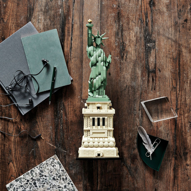 Конструкторы LEGO - Конструктор LEGO Architecture Статуя Свободы (21042)#4