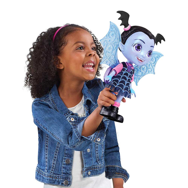 Ляльки - Набір Just Play Vampirina Вампіріна і Вольфі із звуковим та світловим ефектами (VP78040)#4