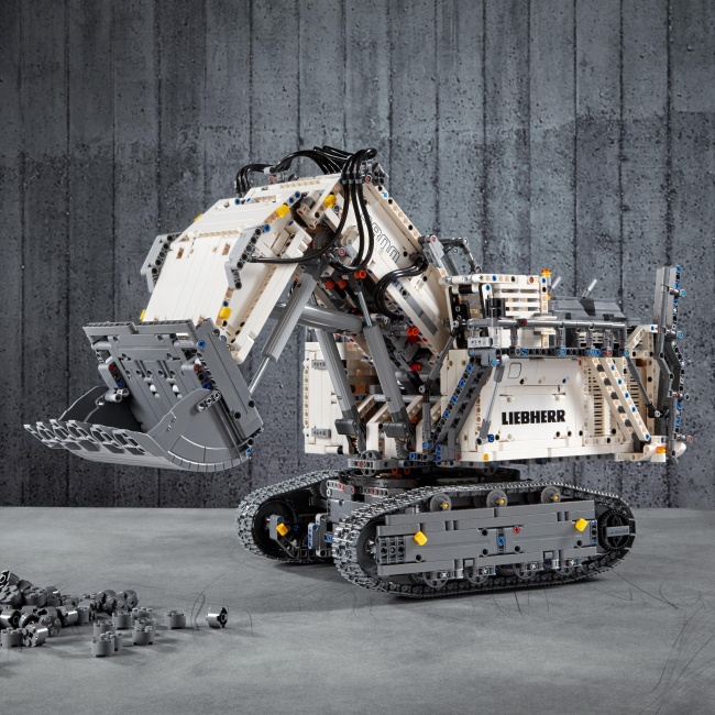 Конструктори LEGO - Конструктор LEGO Technic Екскаватор Liebherr R 9800 (42100)#4