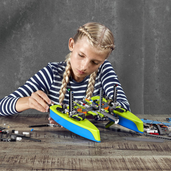Конструктори LEGO - Конструктор LEGO Technic Катамаран (42105)#6