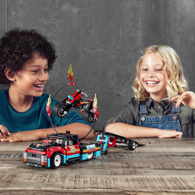 Конструкторы LEGO - Конструктор LEGO Technic Шоу трюков на грузовиках и мотоциклах (42106)#9