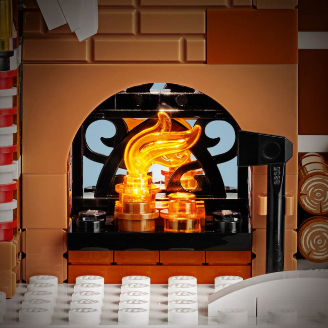 Конструкторы LEGO - Конструктор LEGO Creator Пряничный домик со световым эффектом (10267)#18