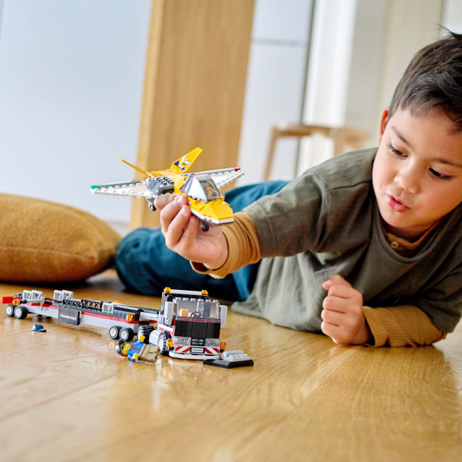 Конструкторы LEGO - Конструктор LEGO City Транспортировка самолёта на авиашоу (60289)#8