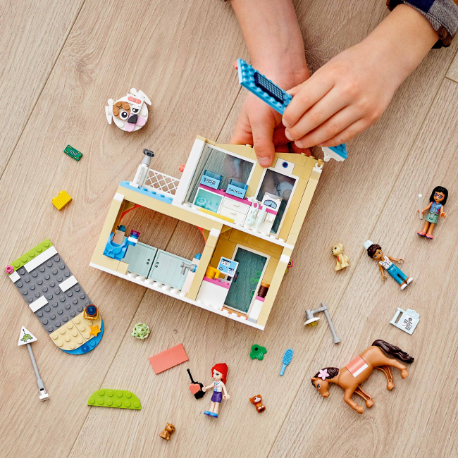 Конструкторы LEGO - Конструктор LEGO Friends Ветеринарная клиника Хартлейк-Сити (41446)#10
