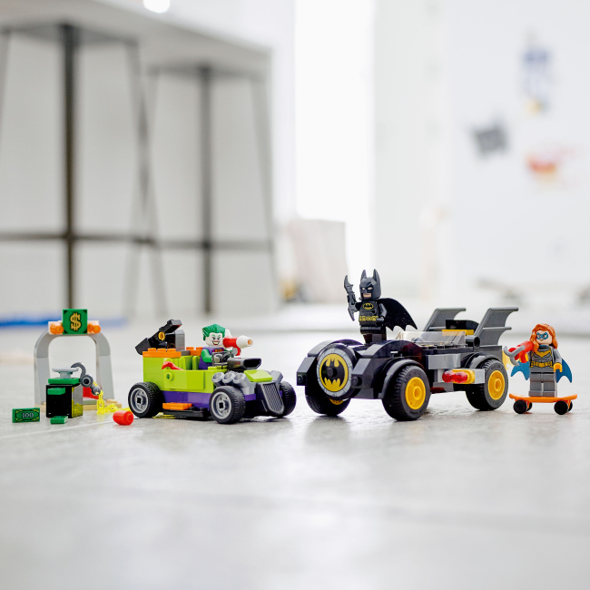 Конструктори LEGO - Конструктор LEGO Super Heroes DC Batman Бетмен проти Джокера: погоня на бетмобілі (76180)#6