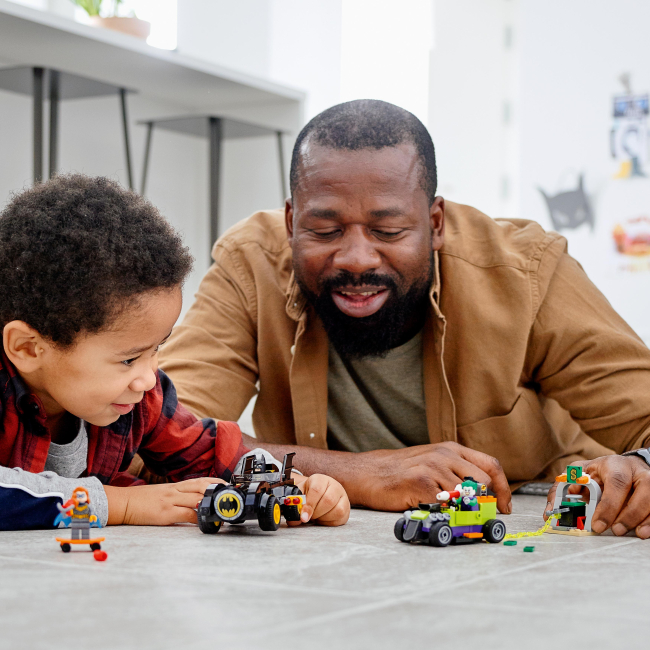 Конструктори LEGO - Конструктор LEGO Super Heroes DC Batman Бетмен проти Джокера: погоня на бетмобілі (76180)#7