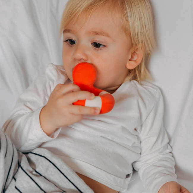 Погремушки, прорезыватели - Игрушка-прорезыватель Oli and Carol Морская уточка красная (8437015928722)#4