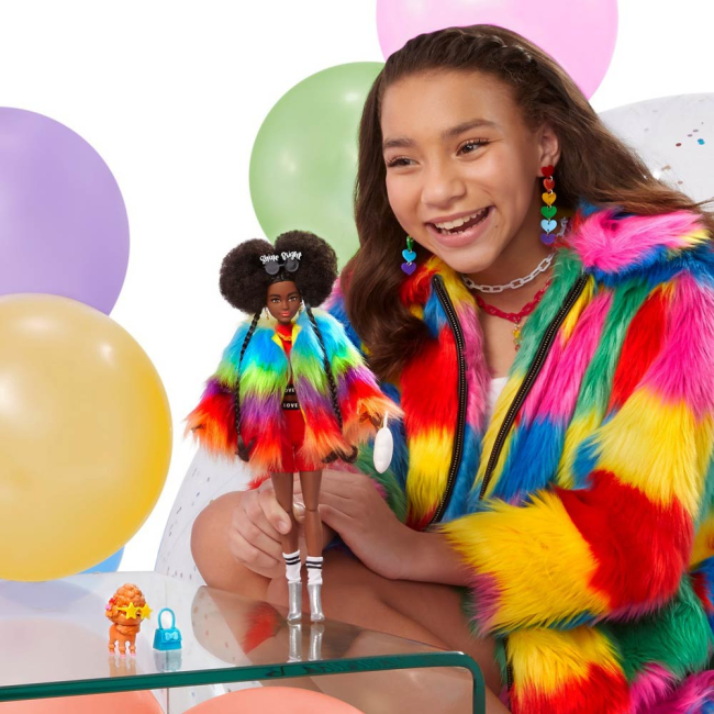Ляльки - Лялька Barbie Extra у веселковій накидці (GVR04)#5
