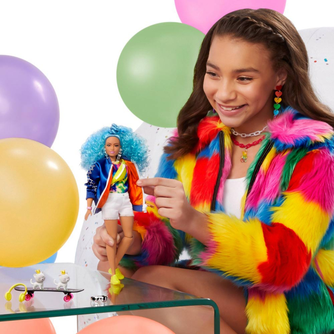 Ляльки - Лялька Barbie Extra з блакитним кучерявим волоссям (GRN30)#5