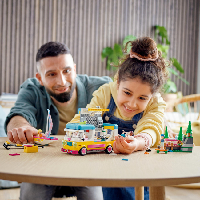 Конструктори LEGO - Конструктор LEGO Friends Лісовий будинок на колесах і яхта (41681)#8