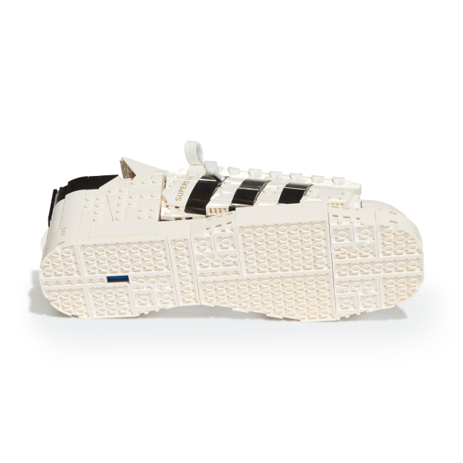 Конструктори LEGO - Конструктор LEGO ICONS Кросівки adidas Originals Superstar (10282)#4