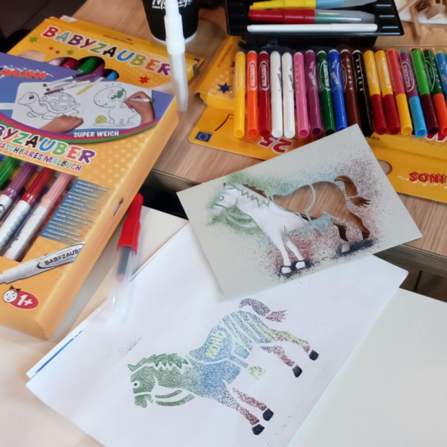 Канцтовары - Фломастеры-аэрографы Malinos Магия 5 плюс 1 4 цвета с трафаретами (MA-300965) (565065)#4