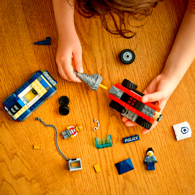 Конструктори LEGO - Конструктор LEGO City Елітний поліцейський загін переслідування бура (60273)#6