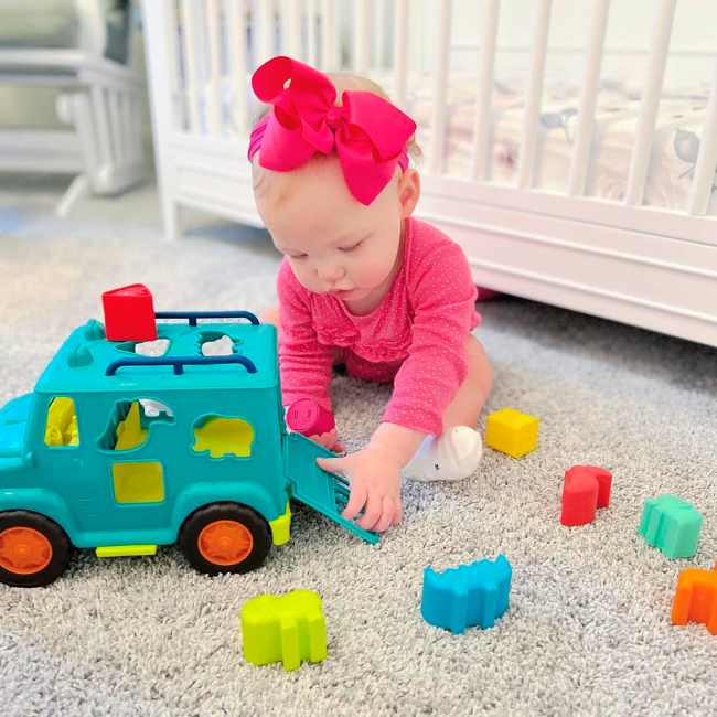 Розвивальні іграшки - Сортер Battat Вантажівка сафарі (BX2024Z)#5
