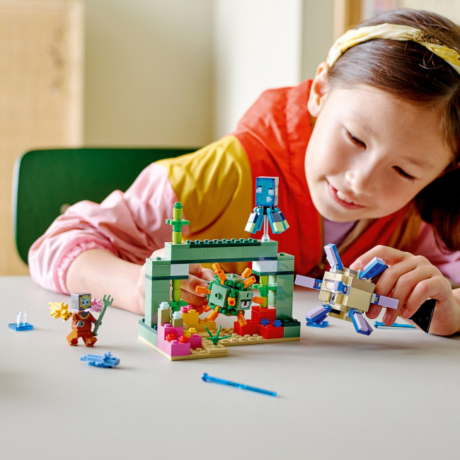 Конструктори LEGO - Конструктор LEGO Minecraft Битва Стражів (21180)#6