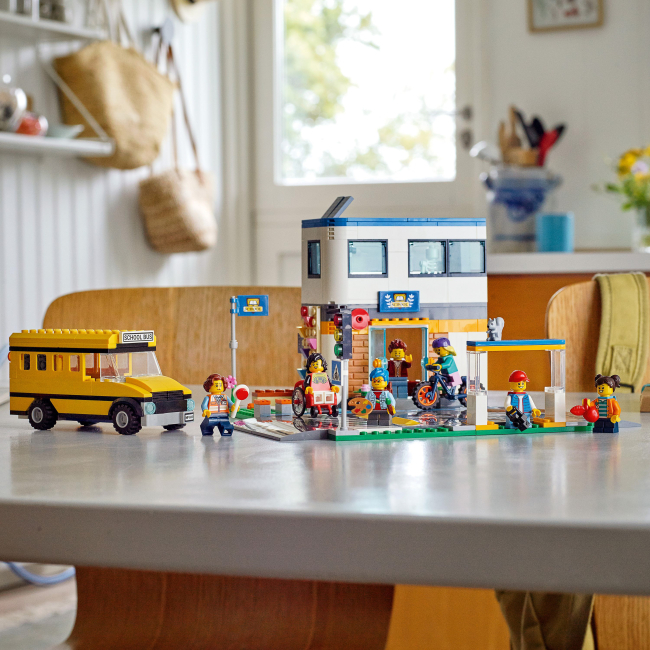 Конструкторы LEGO - Конструктор LEGO City День в школе (60329)#4
