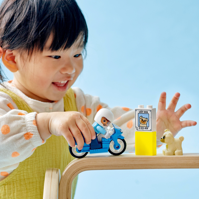 Конструкторы LEGO - Конструктор LEGO DUPLO Рескью Полицейский мотоцикл (10967)#8