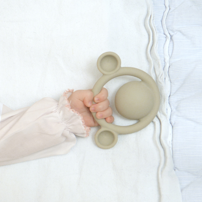 Брязкальця, прорізувачі - Іграшка-прорізувач Moluk Nigi Nagi Nogi пастельні кольори (43401)#3