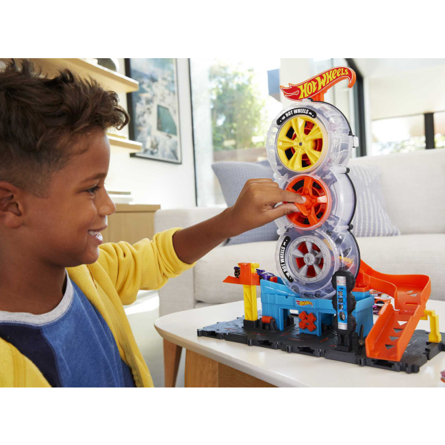 Автотреки - Ігровий набір Hot Wheels City Карколомні трюки в шиномонтажі (HDP02)#5