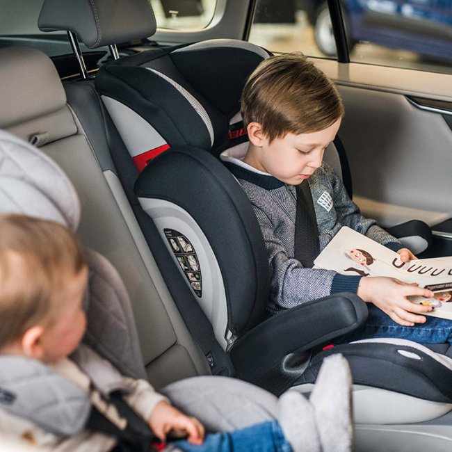 Автокрісла й аксесуари - Автокрісло дитяче MoMi Quick Fix dots 15-36 кг (FOSA00013)#6